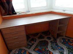 Эркерный стол на заказ